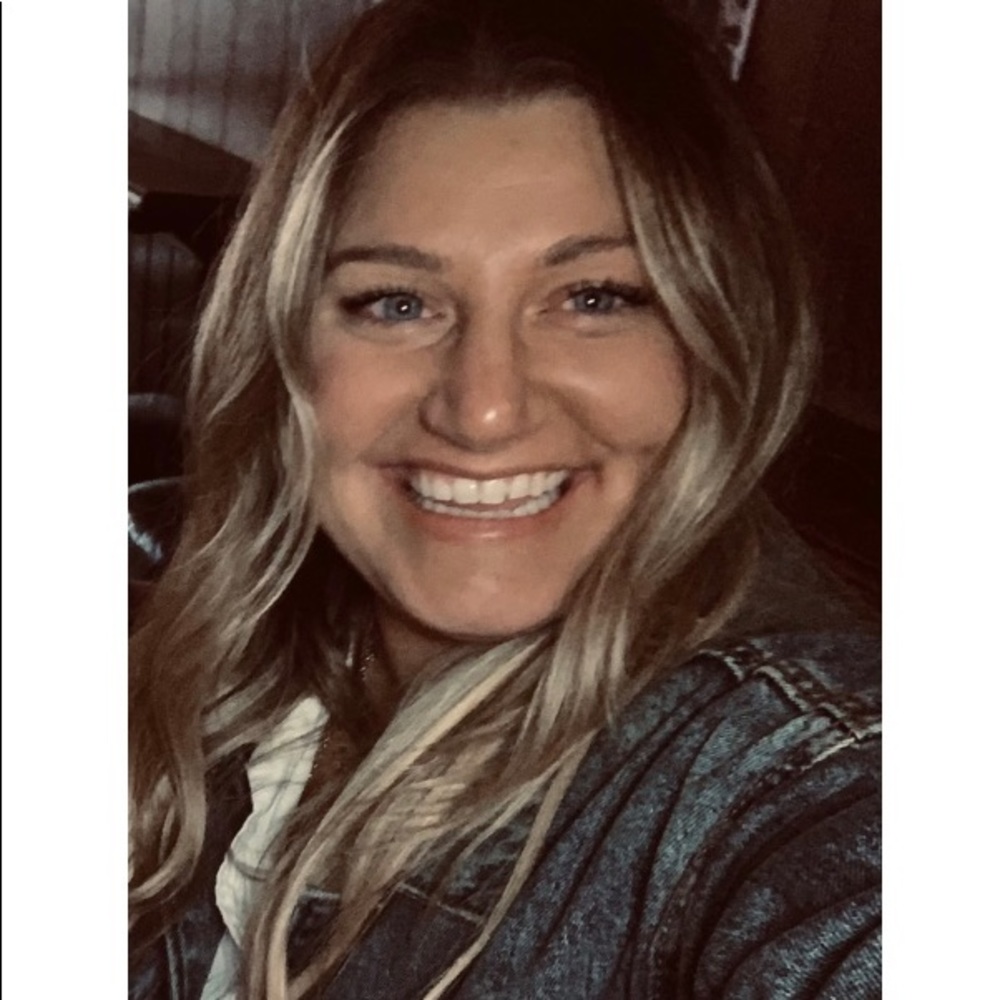 Meet your Posher, Katelyn